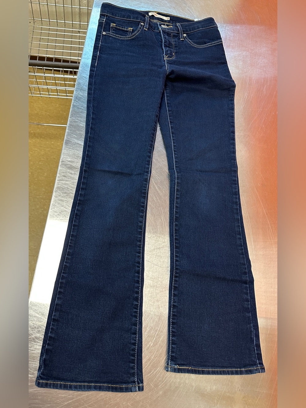Women’s Levi’s Dark Blue 315 Shaping  Bootcut Jeans Size 26 US